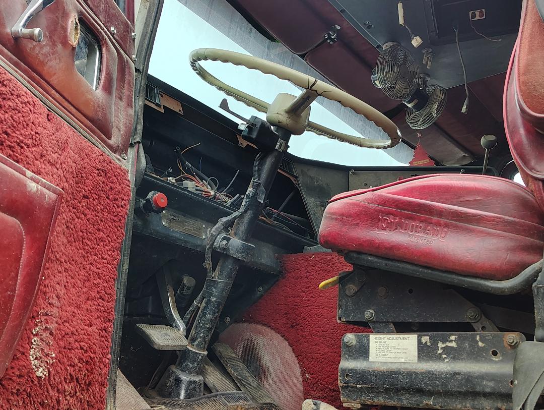 1981 PETERBILT Cabover - Image 34